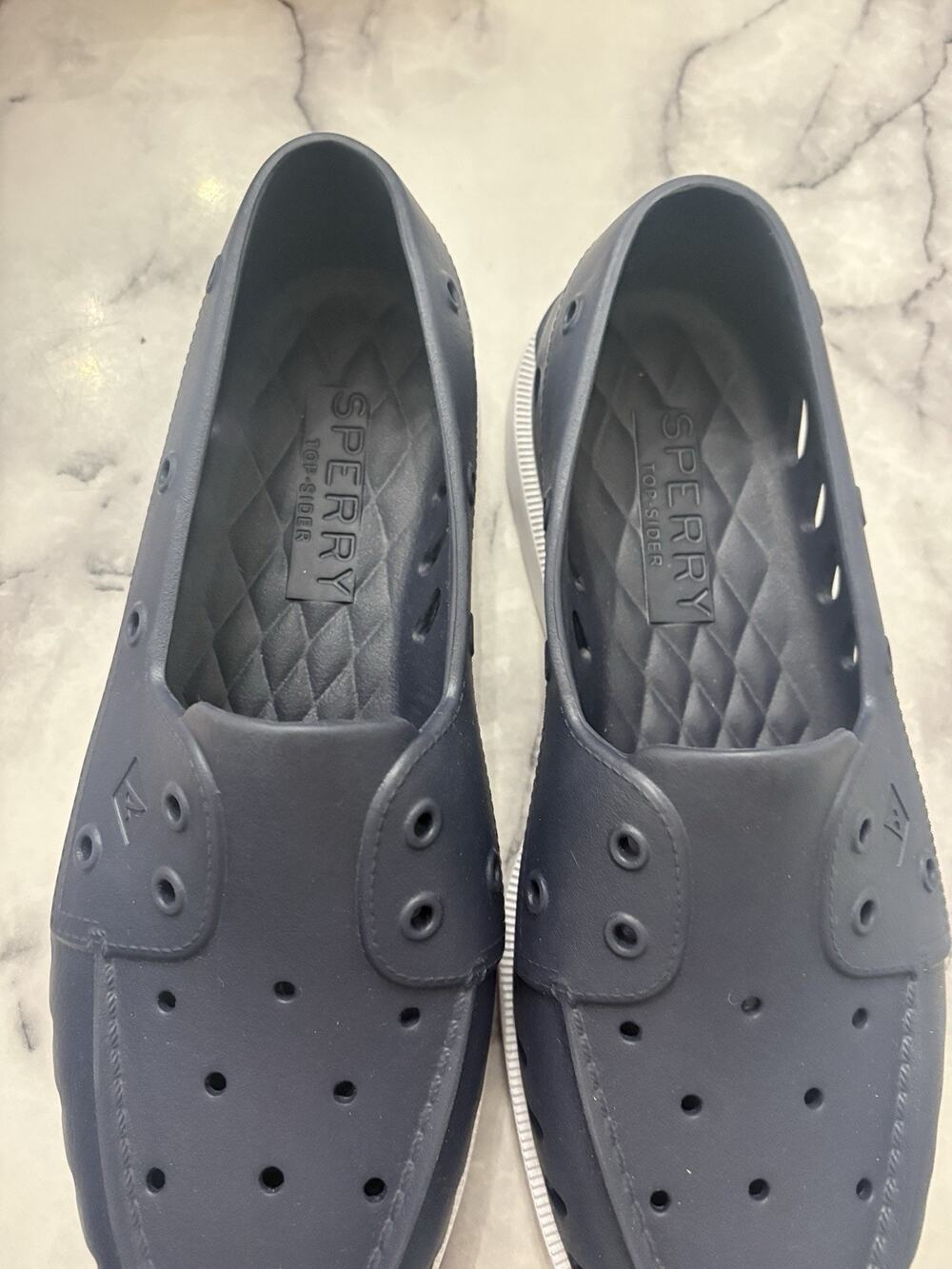 SPERRY Top Sider Men’s size 11 M Blue with white soles slip on Water Shoes